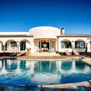 Casa De L’albada Bed and breakfast